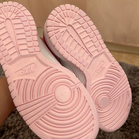 Nike Dunk Low Pink Foam - Picture 4 of 5